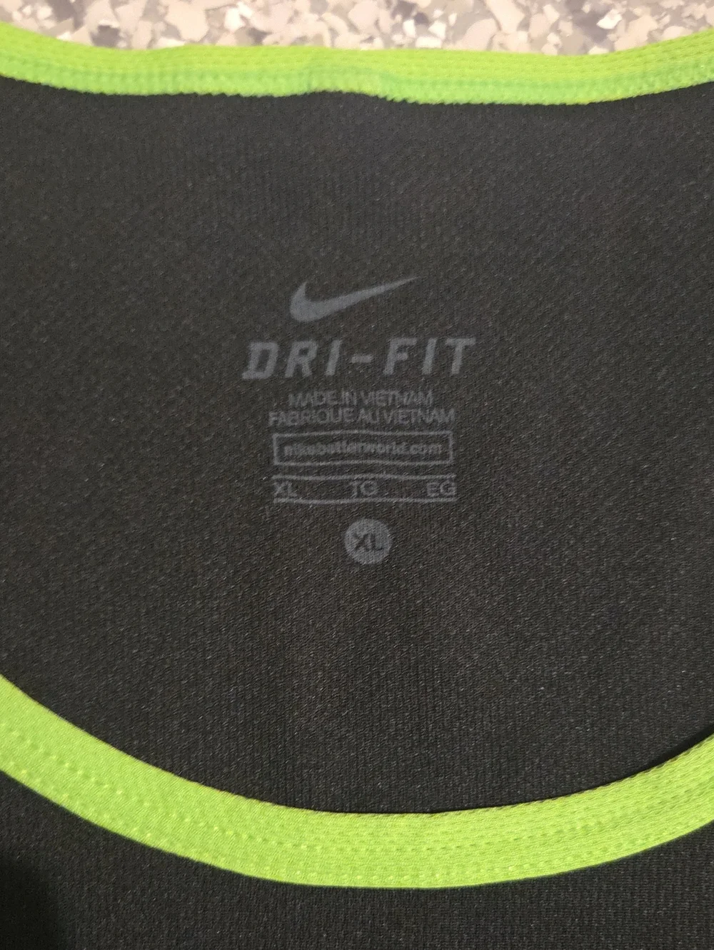 Bundle Of Nike + Brooks Sleeveless Running Shirts Size XL